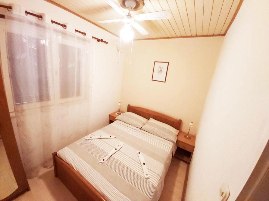 Apartments Carmen Vinišće Zewnętrze zdjęcie