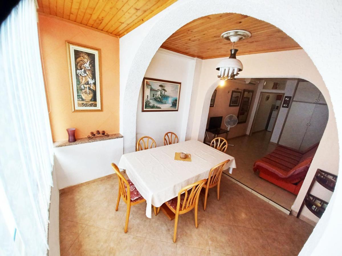 Apartments Carmen Vinišće Zewnętrze zdjęcie