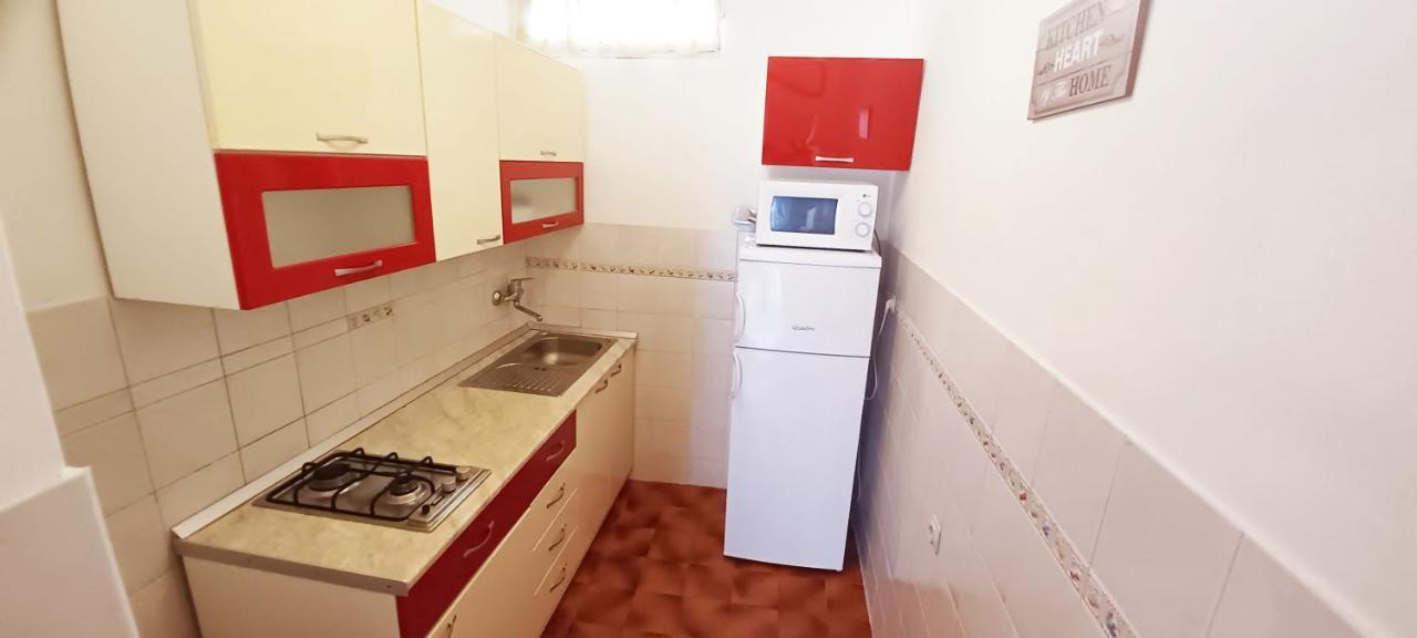 Apartments Carmen Vinišće Zewnętrze zdjęcie