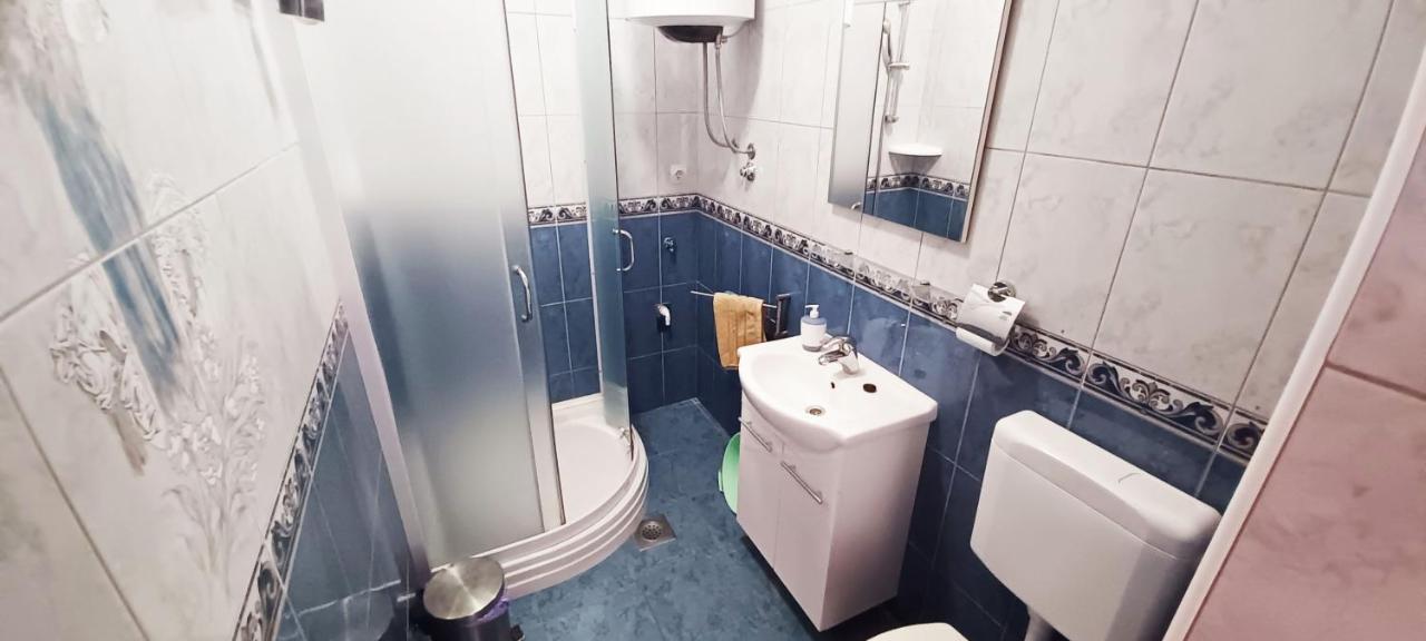 Apartments Carmen Vinišće Zewnętrze zdjęcie